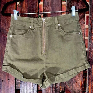 *SOLD* Indigo Rising Size 7/8 Shorts